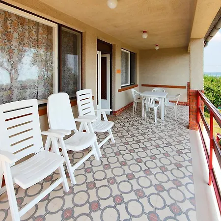 Apartment In Balatonalmadi - Balaton 17977 * Balatonalmádi